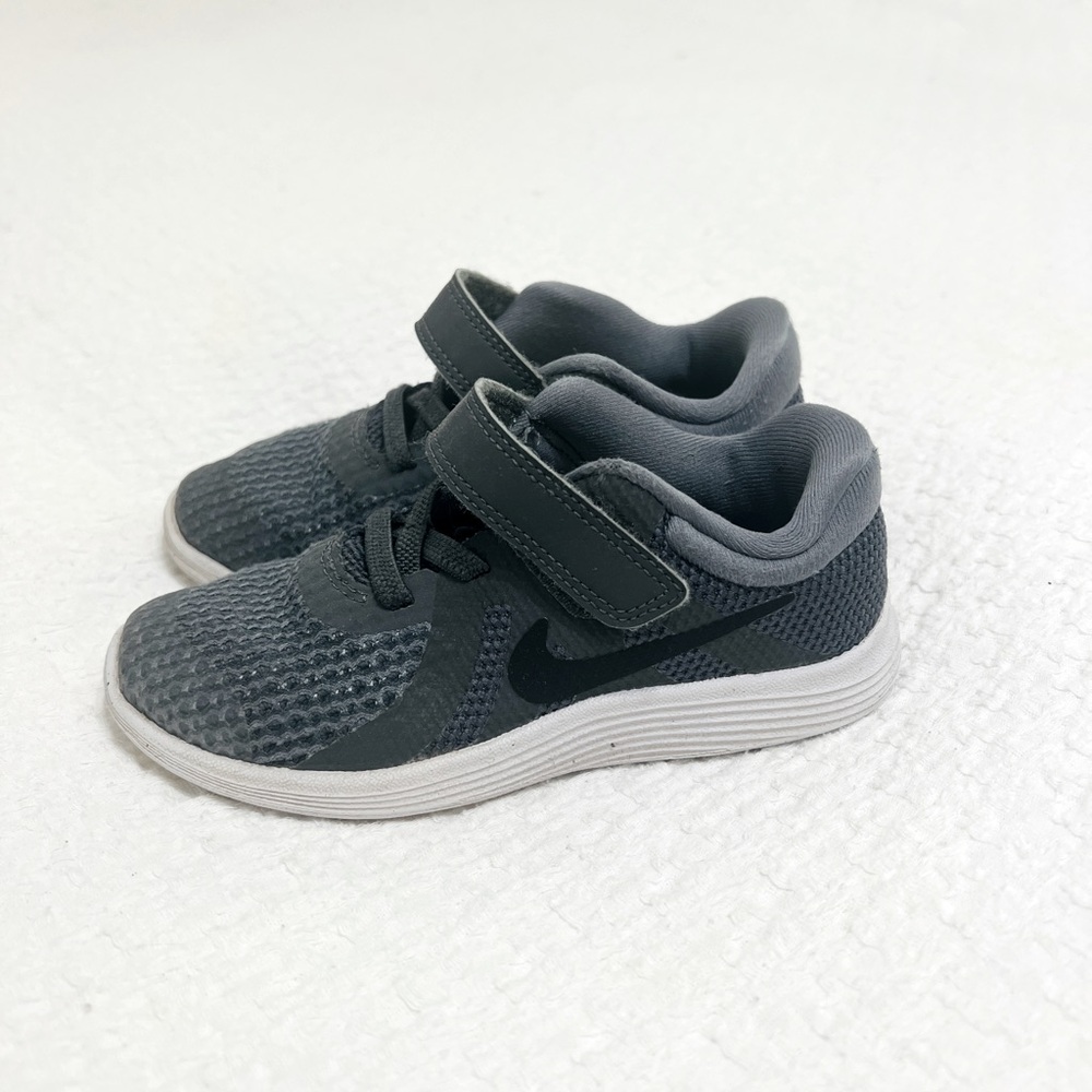 Nike Revolution 10c